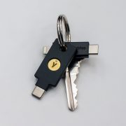YubiKey 5ci and YubiKey 5C NFC on keychain