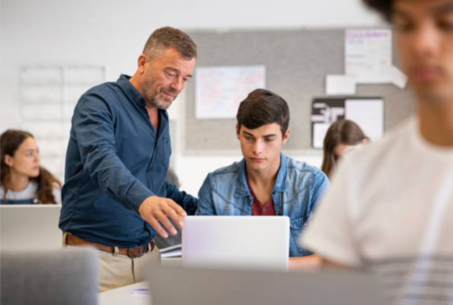 Secure Education against Modern Cyber Threats with Phishing-resistant MFA hero image