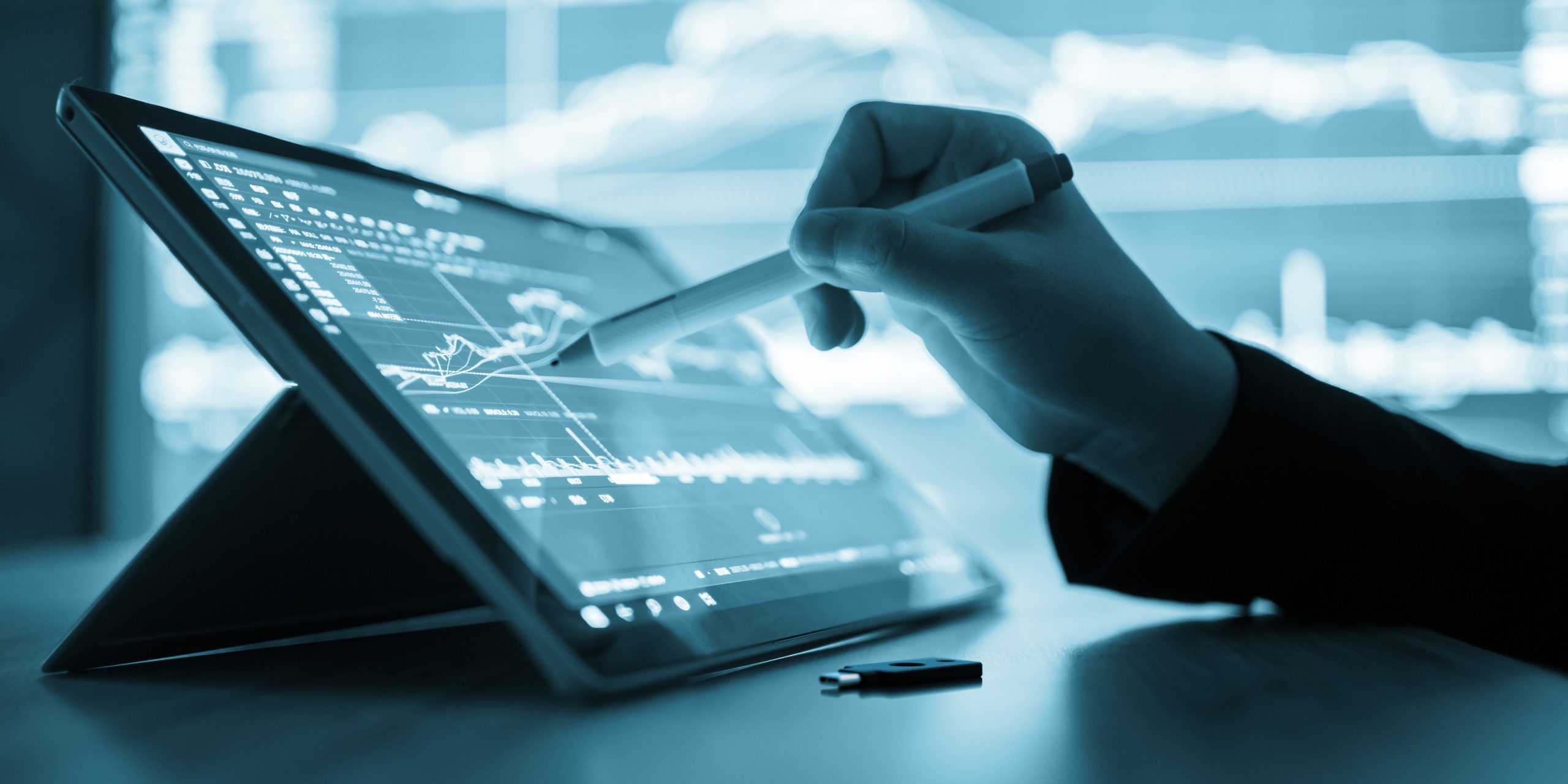 パスキー時代の金融サービス 向けのフィッシング耐性を備えた ユーザーの実現 hero image