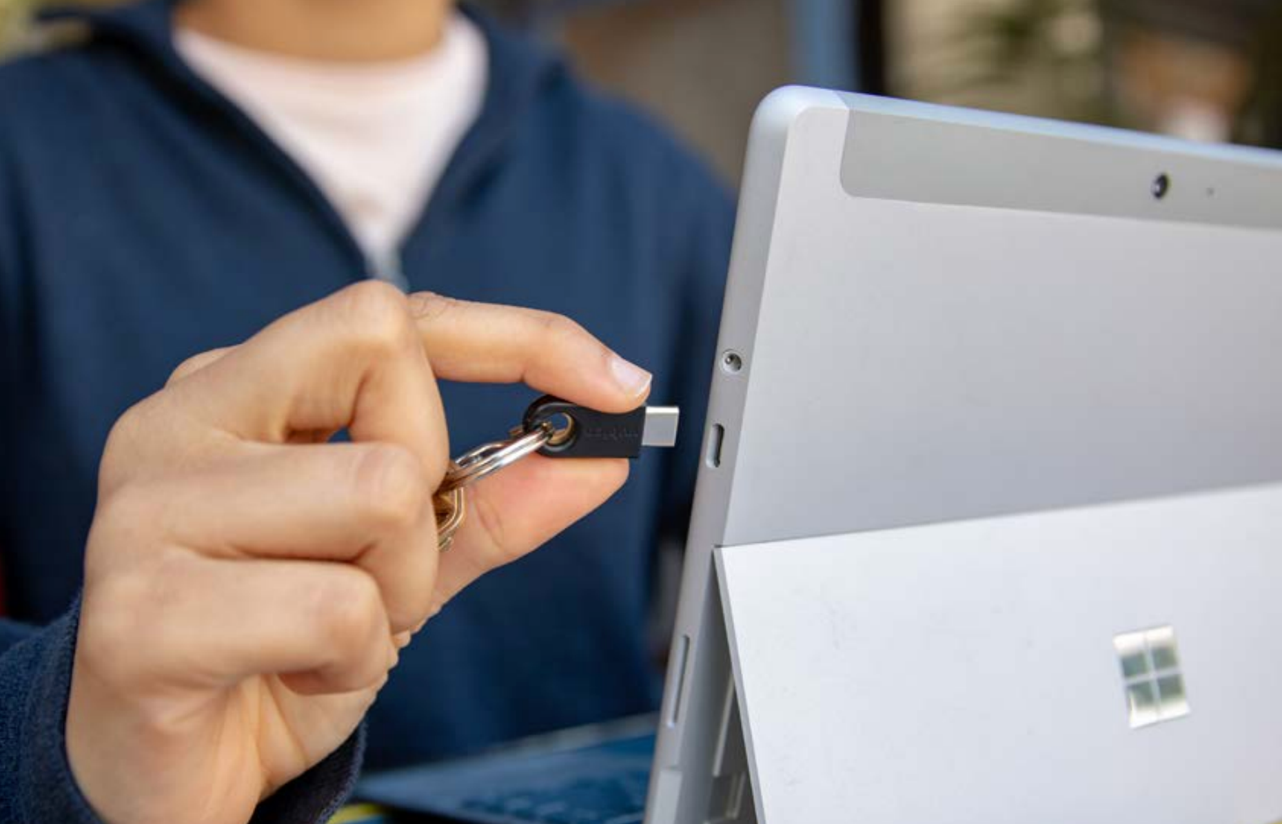 Modernizing Authentication in State and Local Government with Hardware-Based MFA hero image